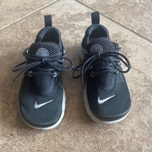 Nike toddler shoes